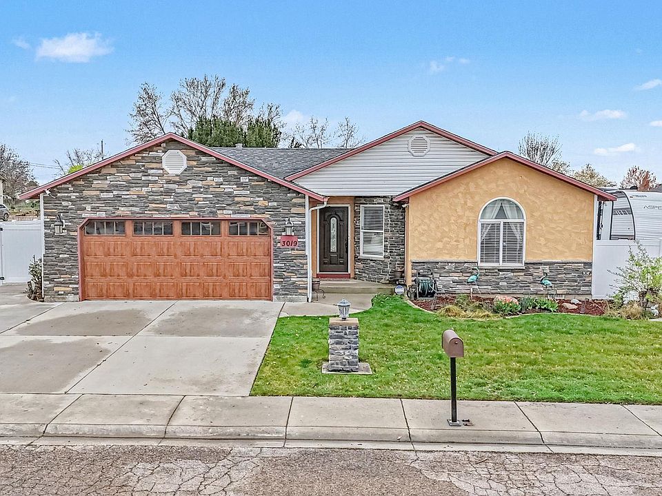 1st image of 3019 Sugar Cane Dr