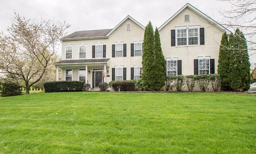 1st image of 712 Garden Dr