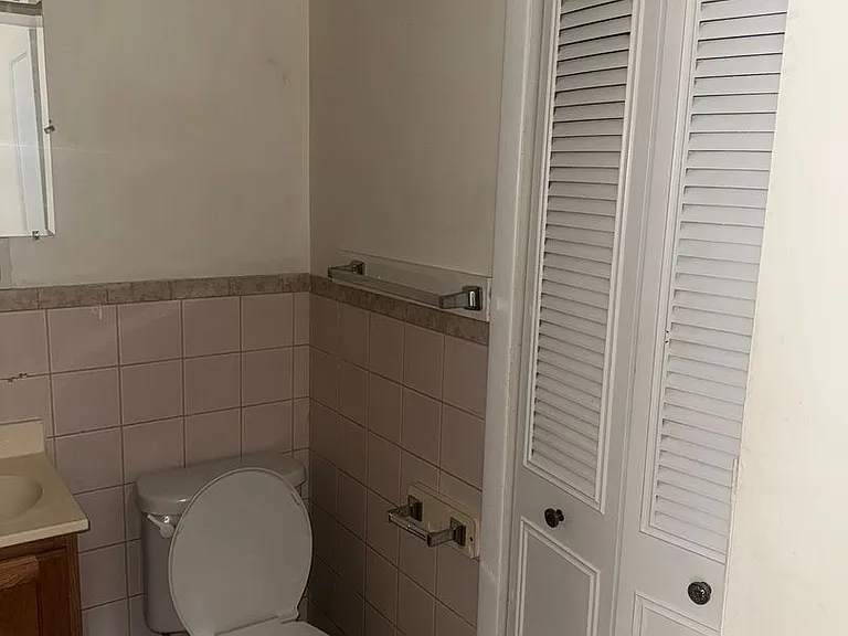 717 Center St — Photo 10
