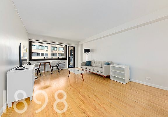 3rd image of 135 W 96th St #12BB