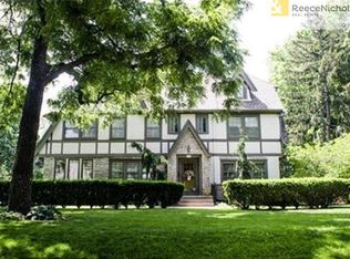 445 Westover Rd, Kansas City, MO 64113