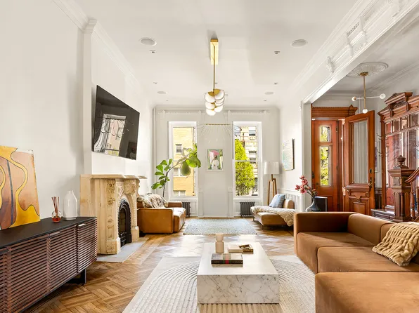 400 Putnam Avenue image 1 of 22