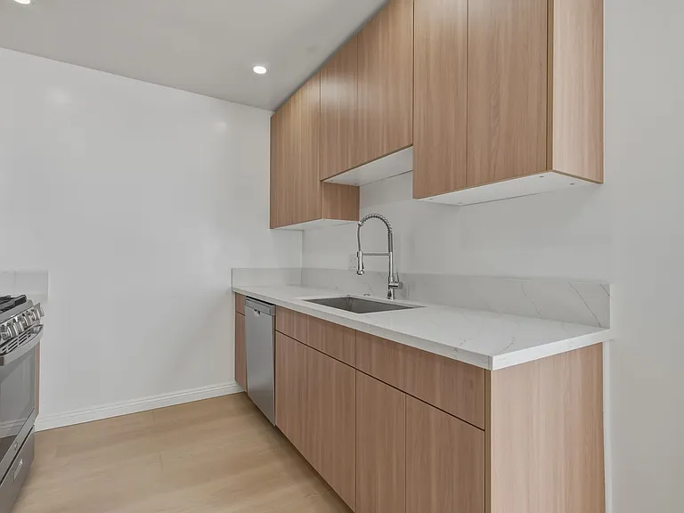 3869 Tilden Ave — Photo 10