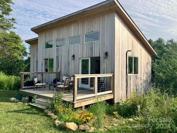 1001 Roberts Branch Rd #1, Marshall, NC 28753