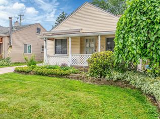 2216 Rowland Ave, Royal Oak, MI 48067