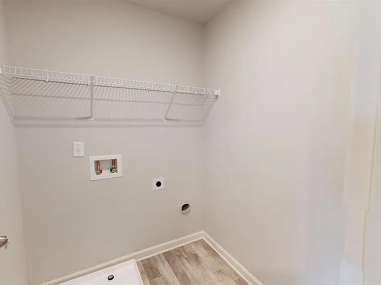 178 Goodall Woods Dr — Photo 24