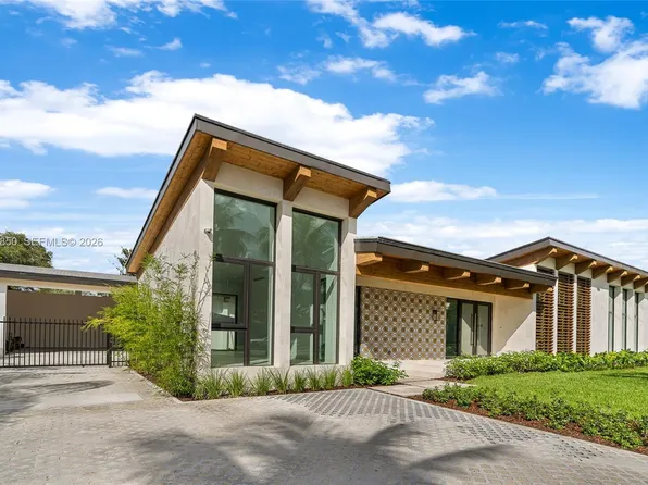 6716 San Vicente St, Coral Gables, FL 33146