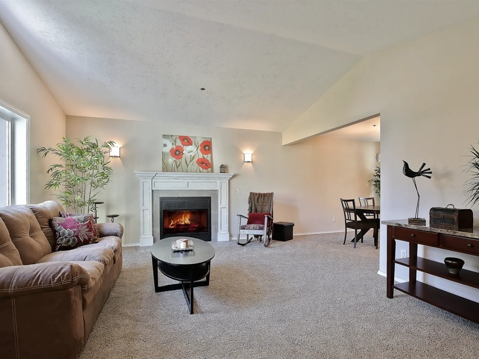 4 bed, 2530 sqft, $3,800 — Photo 3