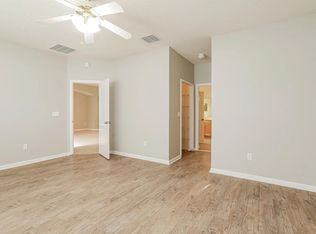 3205 Wandering Oaks Dr, Orange Park, FL 32065