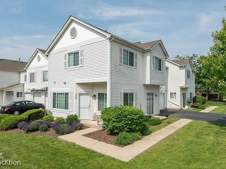122 Creston Cir — Photo 1