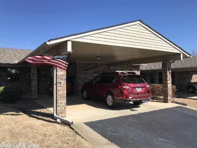 1st image of 124 Corporate Ter APT 15C