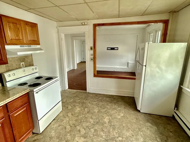 Hall St. Apartments — Photo 1