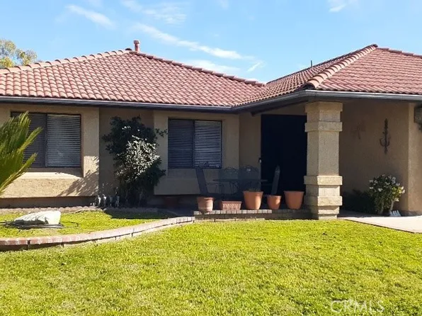 1484 Pepper Tree Dr, Hemet, CA 92545