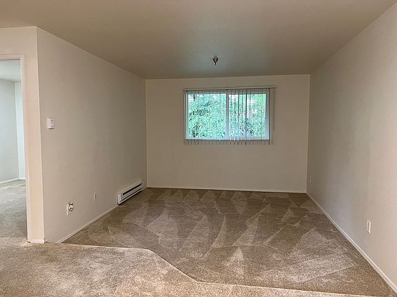 4th image of 19921 19th Ave NE APT 304