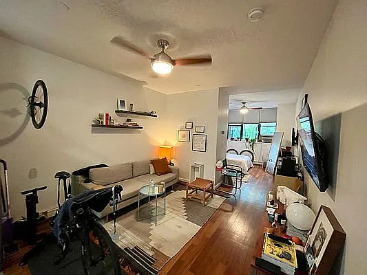 Rented by J Misrahi Realty Corp | media 10