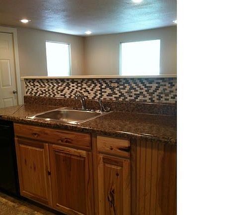4th image of 313 N College Ave #5