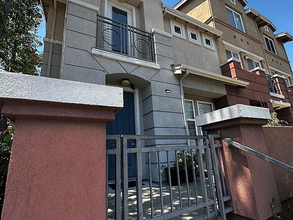2nd image of 758 City Walk Pl APT 4