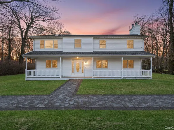 30 Half Mile Road, Middle Island, NY 11953