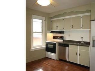 37 E Main St APT 2, Lansdale, PA 19446