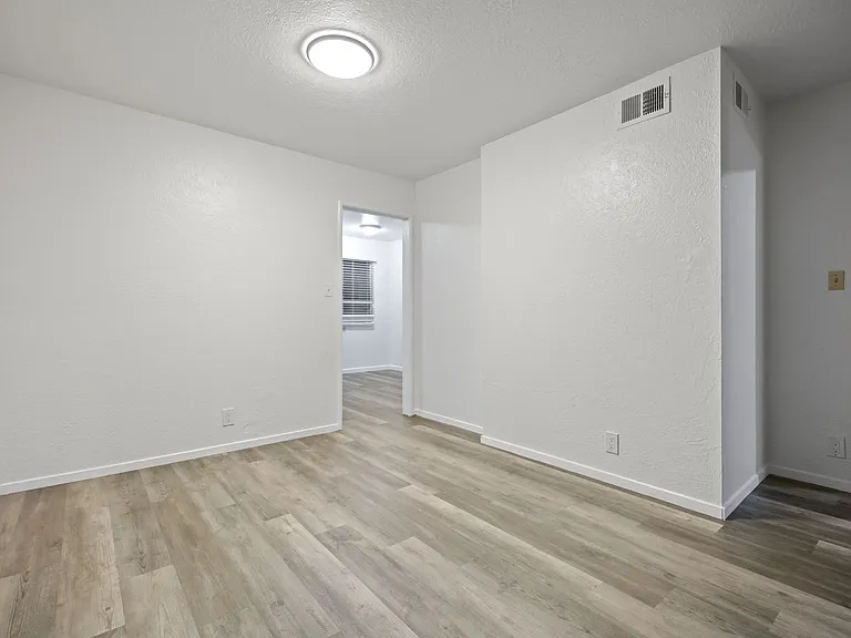 7719 Alexandria Pl — Photo 37