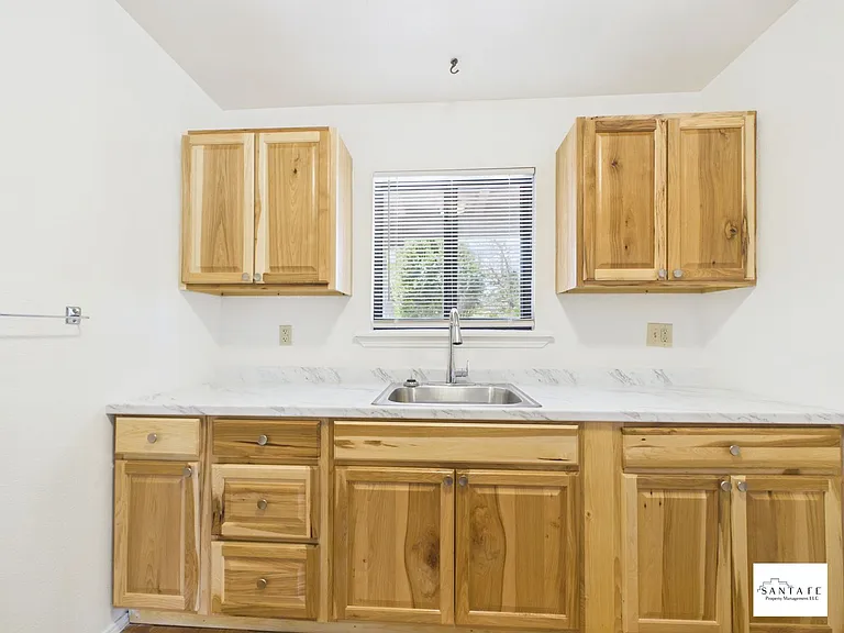 302 Artist Rd — Photo 9