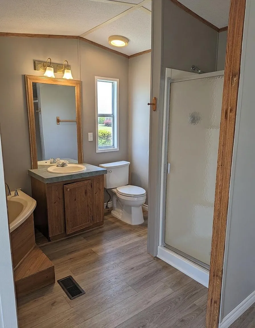 3 bed, 1100 sqft, $1,050 — Photo 1