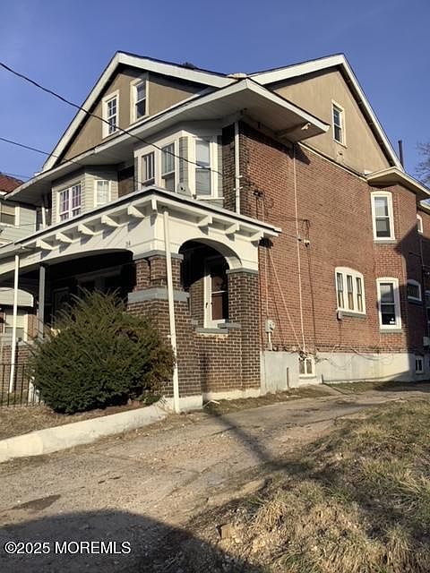 1st image of 34 Bryn Mawr Ave