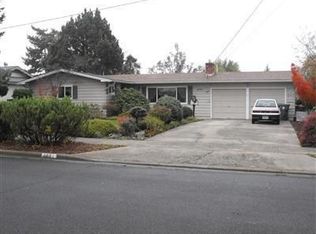 2001 Serenity Dr, Medford, OR 97504