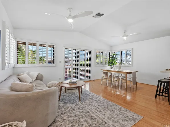 91-1072 Paaoloulu Way, Kapolei, HI 96707