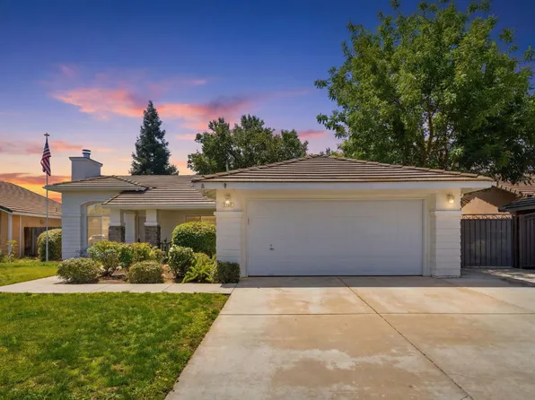 2702 Mitchell Ave, Clovis, CA 93611
