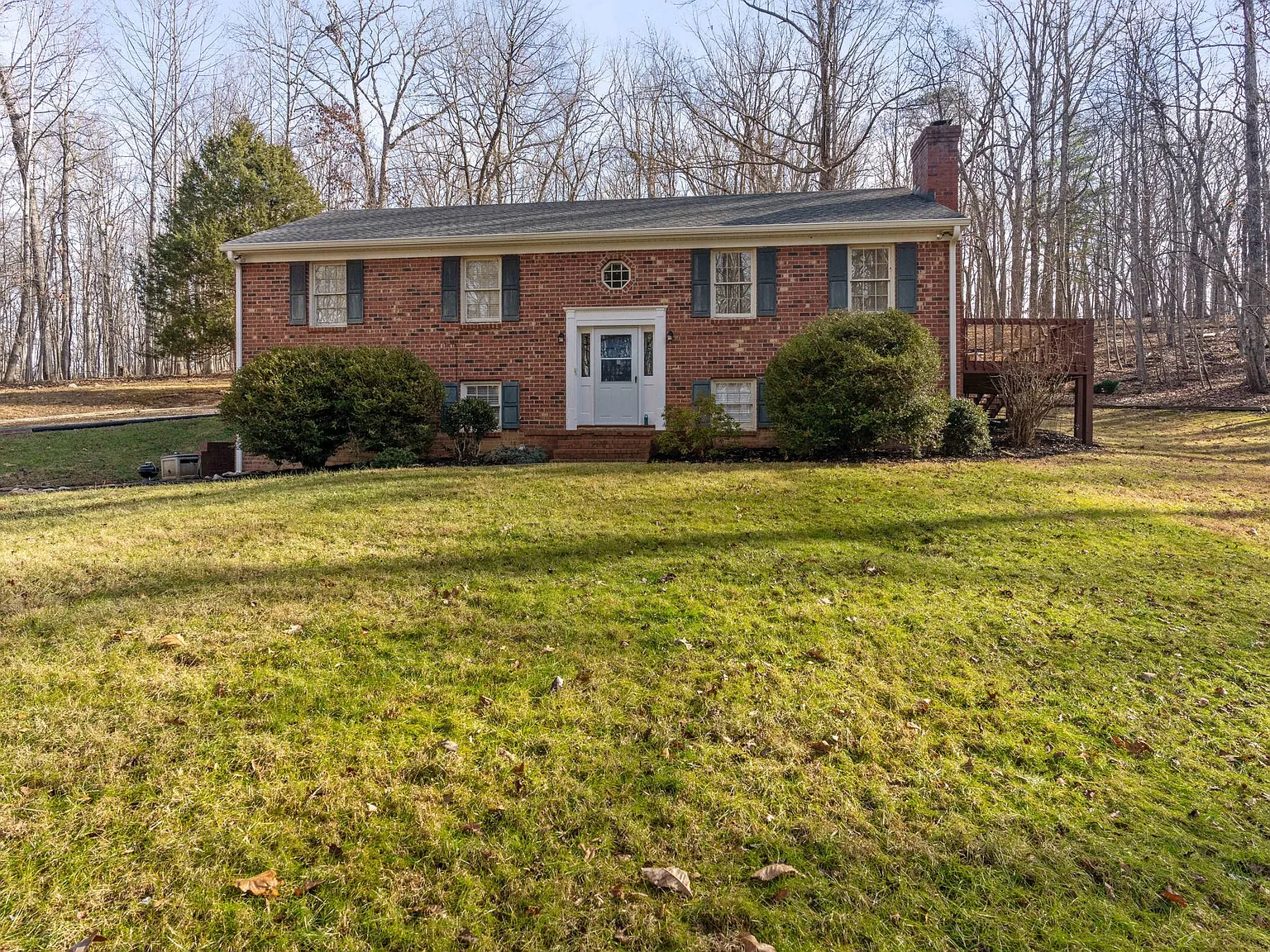 102 Forest Oaks Dr — Photo 2