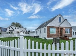 4 Virginia Dr, Elmont, NY 11003