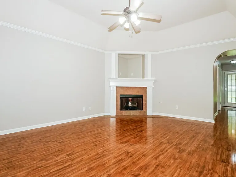 1596 Far Dr — Photo 5