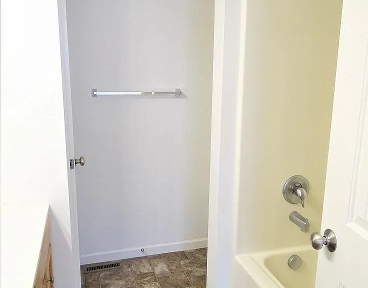 126 Wheatstone Ln — Photo 15