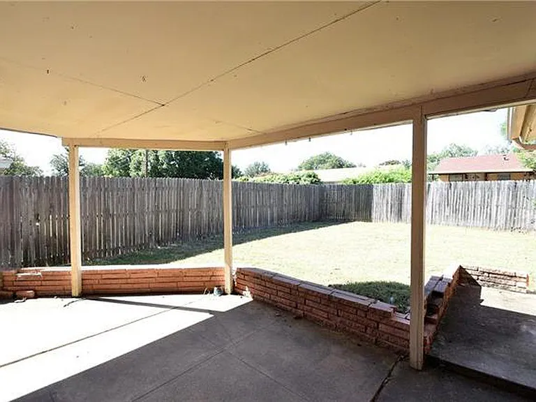 508 Worcester Way — Photo 12
