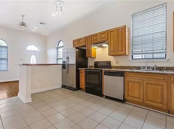 5th image of 3019 Baudin St