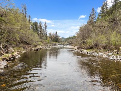 3134 W Evans Creek Rd, Rogue River, OR, 97537