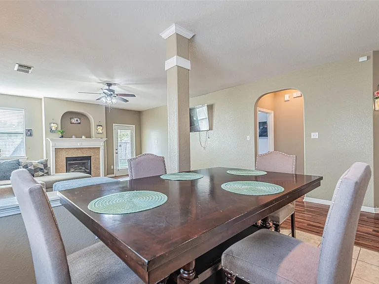 307 Autumn Creek Ln — Photo 16