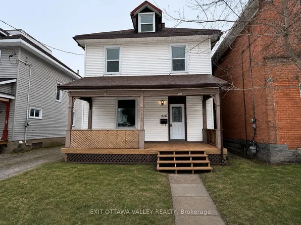 216 Mary St, Pembroke, ON K8A 5V8