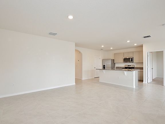 5th image of 3605 Yarian Dr