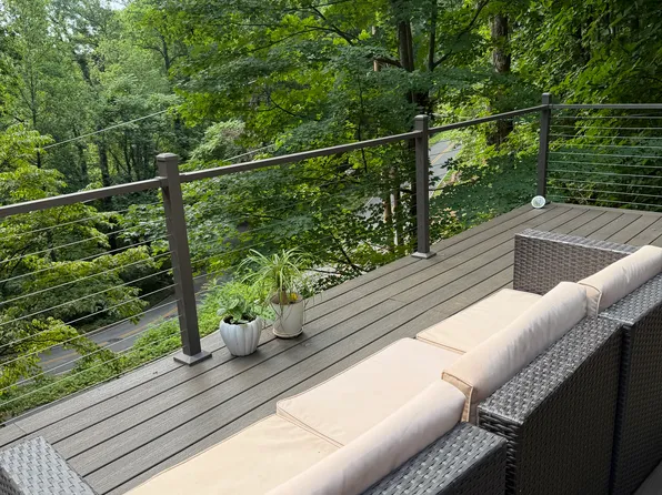 220 E Park Dr, Tryon, NC 28782