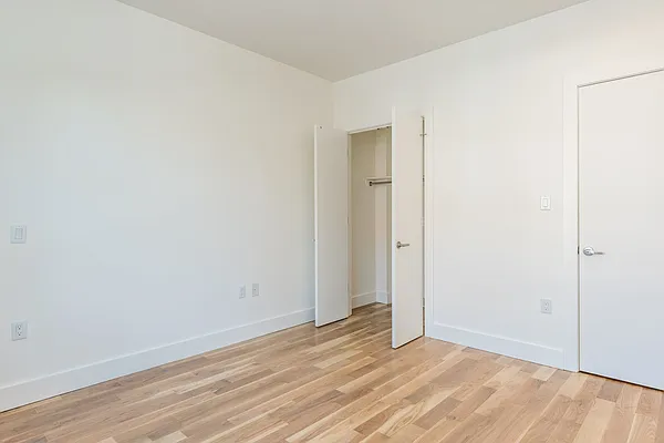 Rented by Nooklyn NYC LLC | media 53