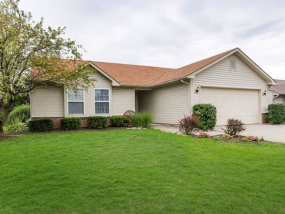 3rd image of 939 Millbrook Dr