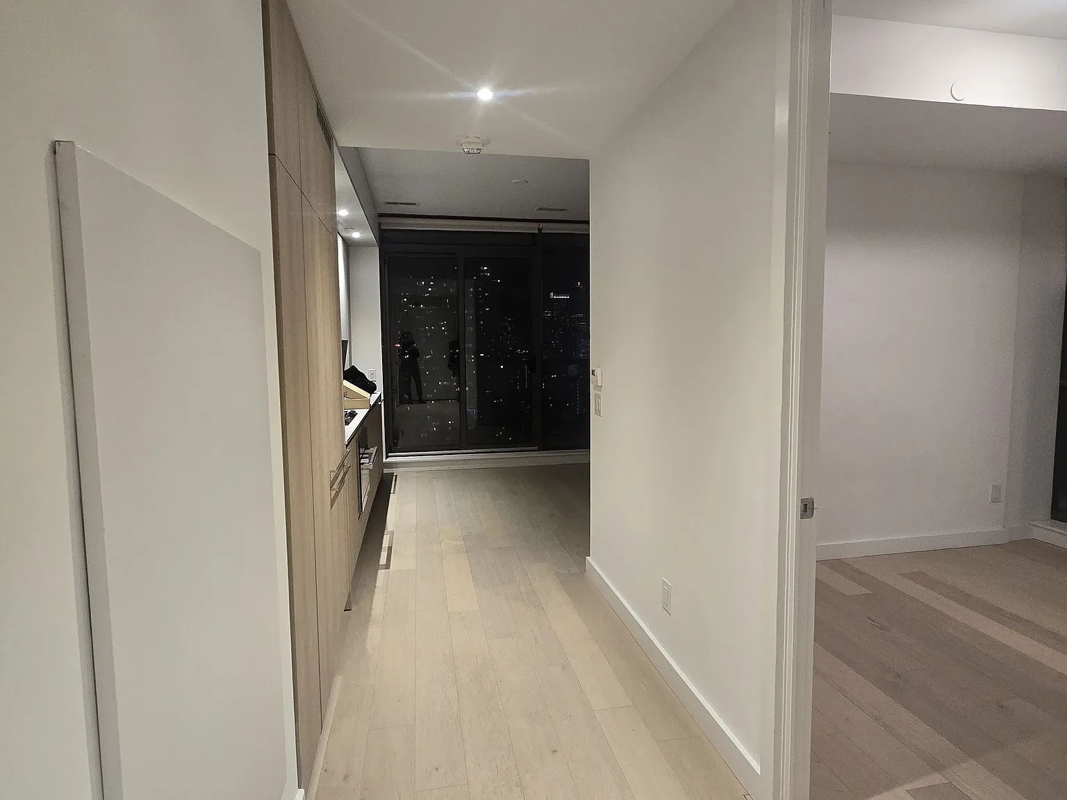 1 bed, $2,350 — Photo 3