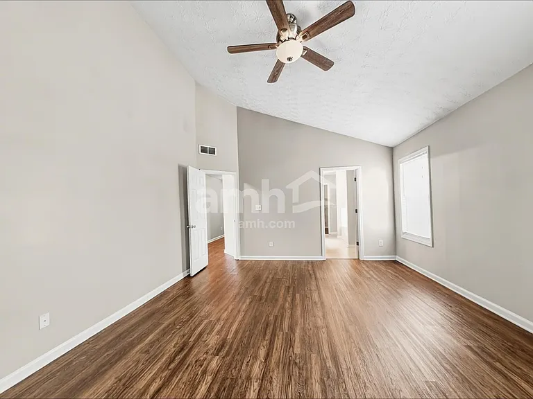 1558 Great Shoals Cir — Photo 12