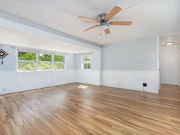 3rd image of 10 Knights Lane