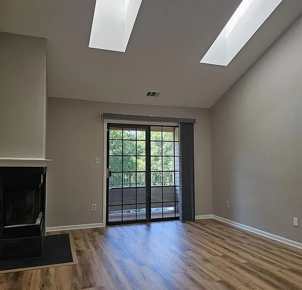 2809 Ridgefield Ct — Photo 5