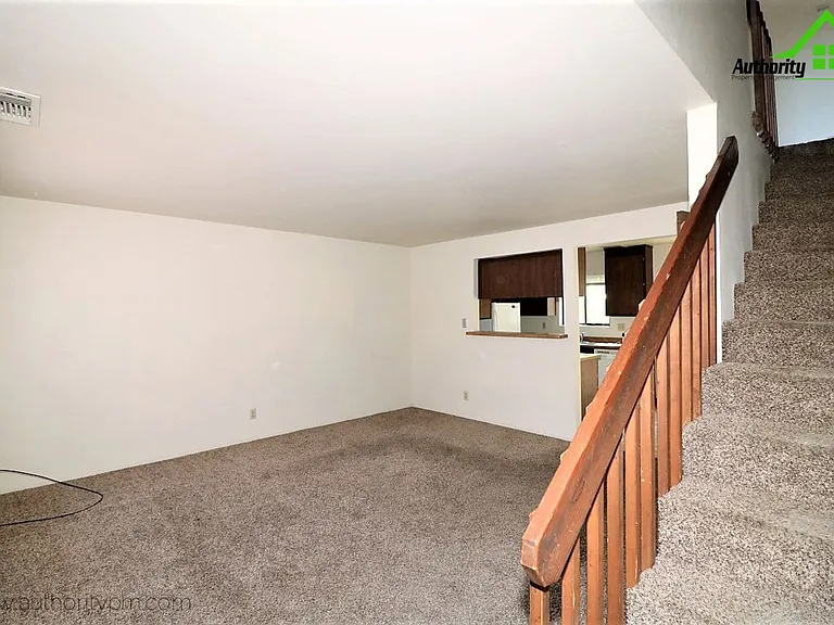 2750 Shasta View Dr #2 — Photo 5