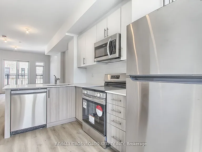 98 Bartley Dr — Photo 11
