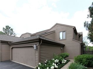 780 Golf Ct, Lake Barrington, IL 60010